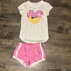Nike tee and short set girl size 5